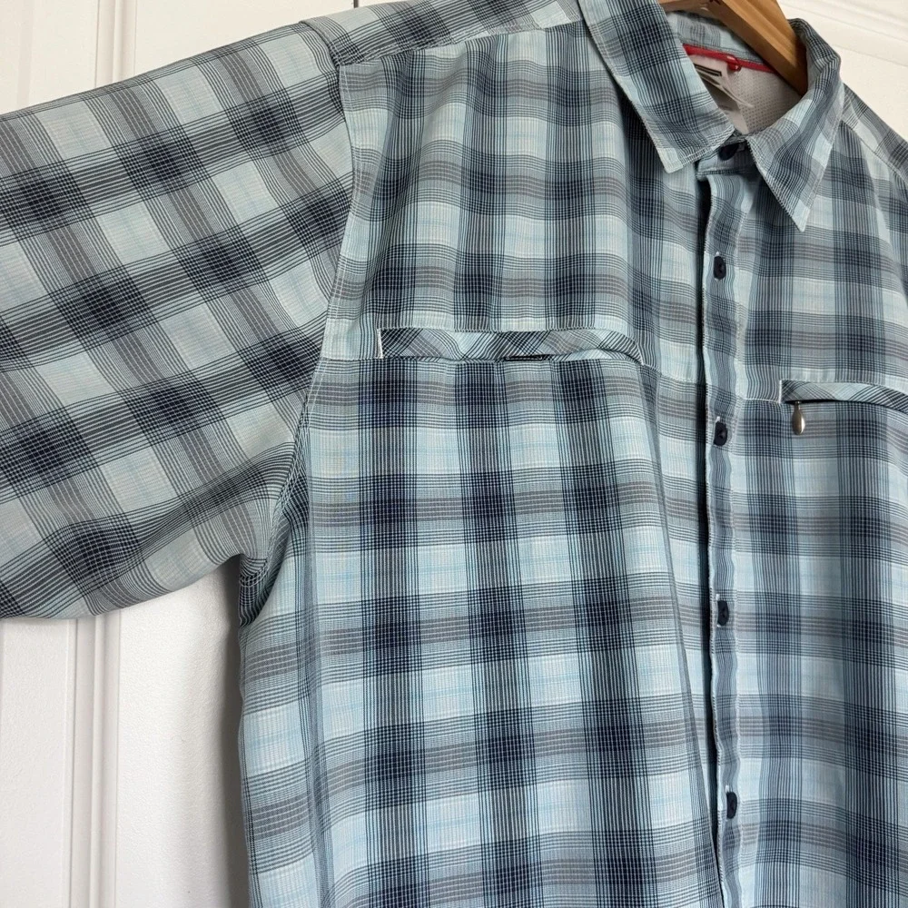 The North Face Tekware Mens Large Blue Plaid Short Sleeve Button Down Shirt